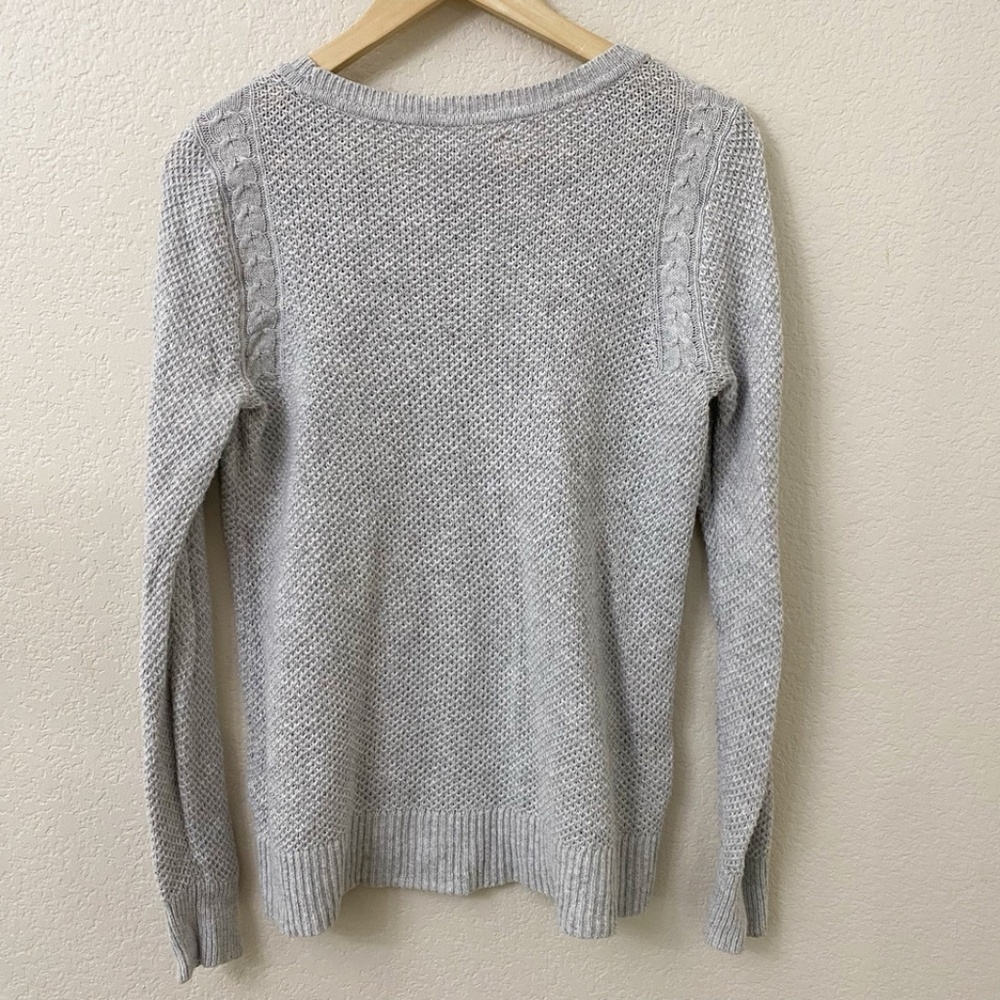 LOFT Wool Blend Sweater Size Medium Light Gray Textured Long Sleeves - Picture 3 of 4